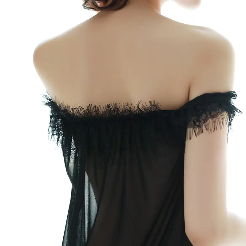 Lace Seductive Nightgown in Black and White